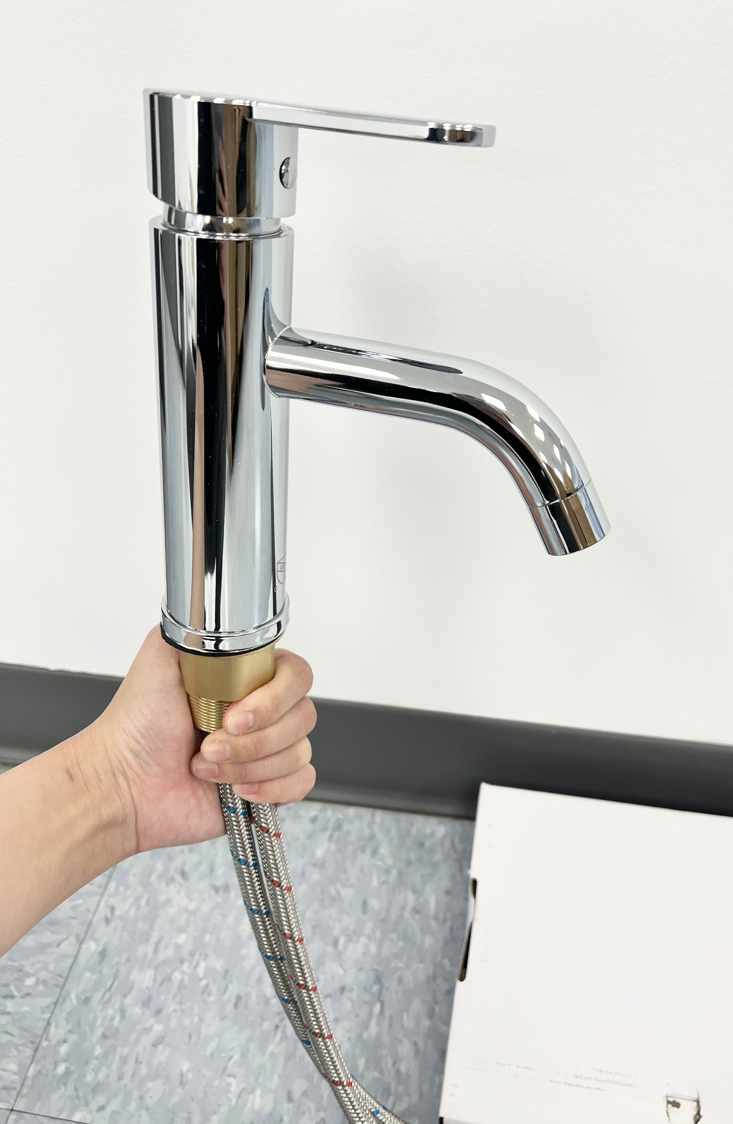 Bathroom Faucet - Round / Chrome image 1