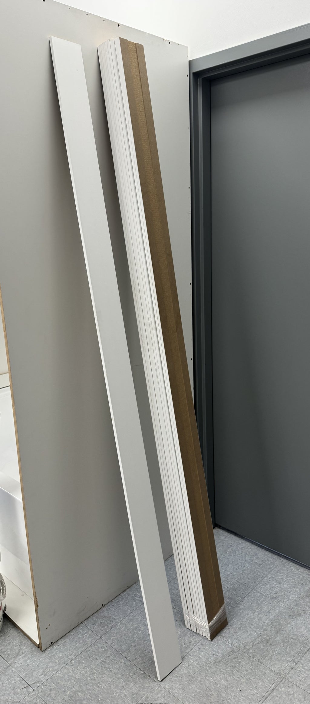 Baseboard Moulding 1/2"x4.5"x85" 10pcs/pack $42.99/pack image 1
