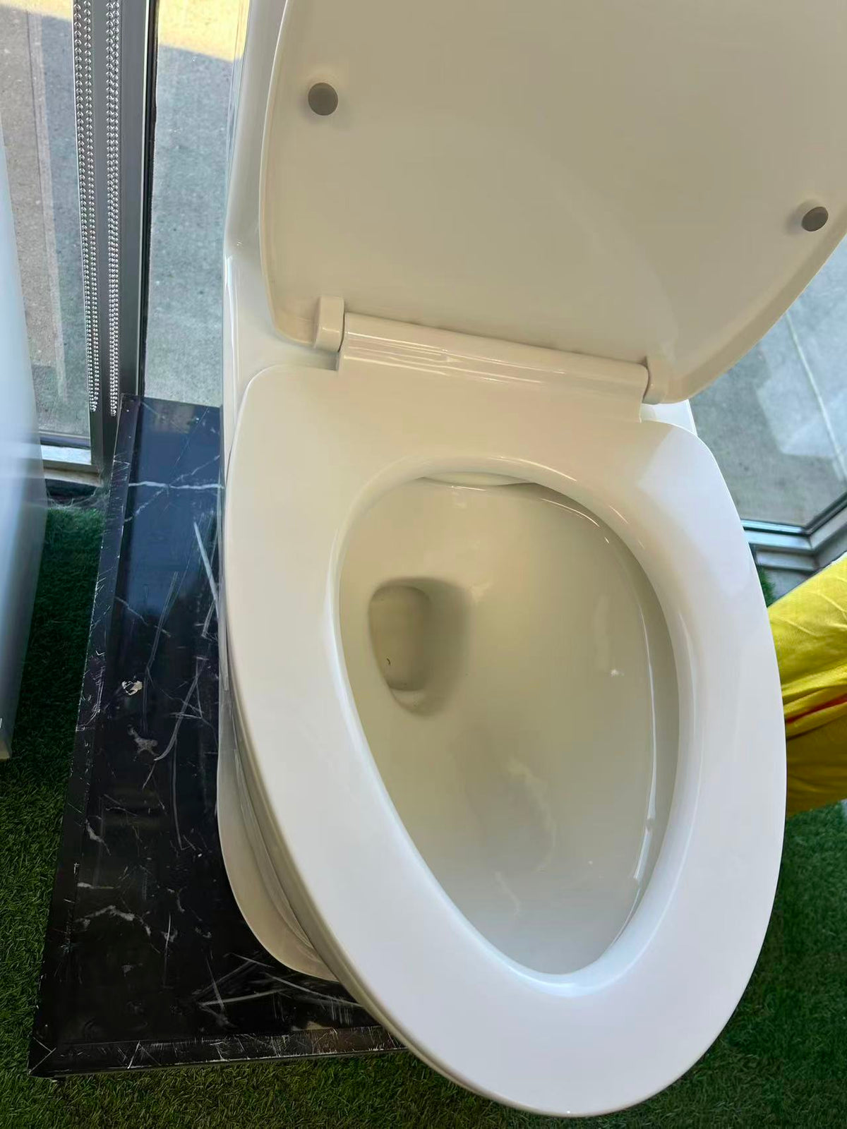 1-Piece Toilet – Side Flush, Tornado Flush, ADA 17" image 0