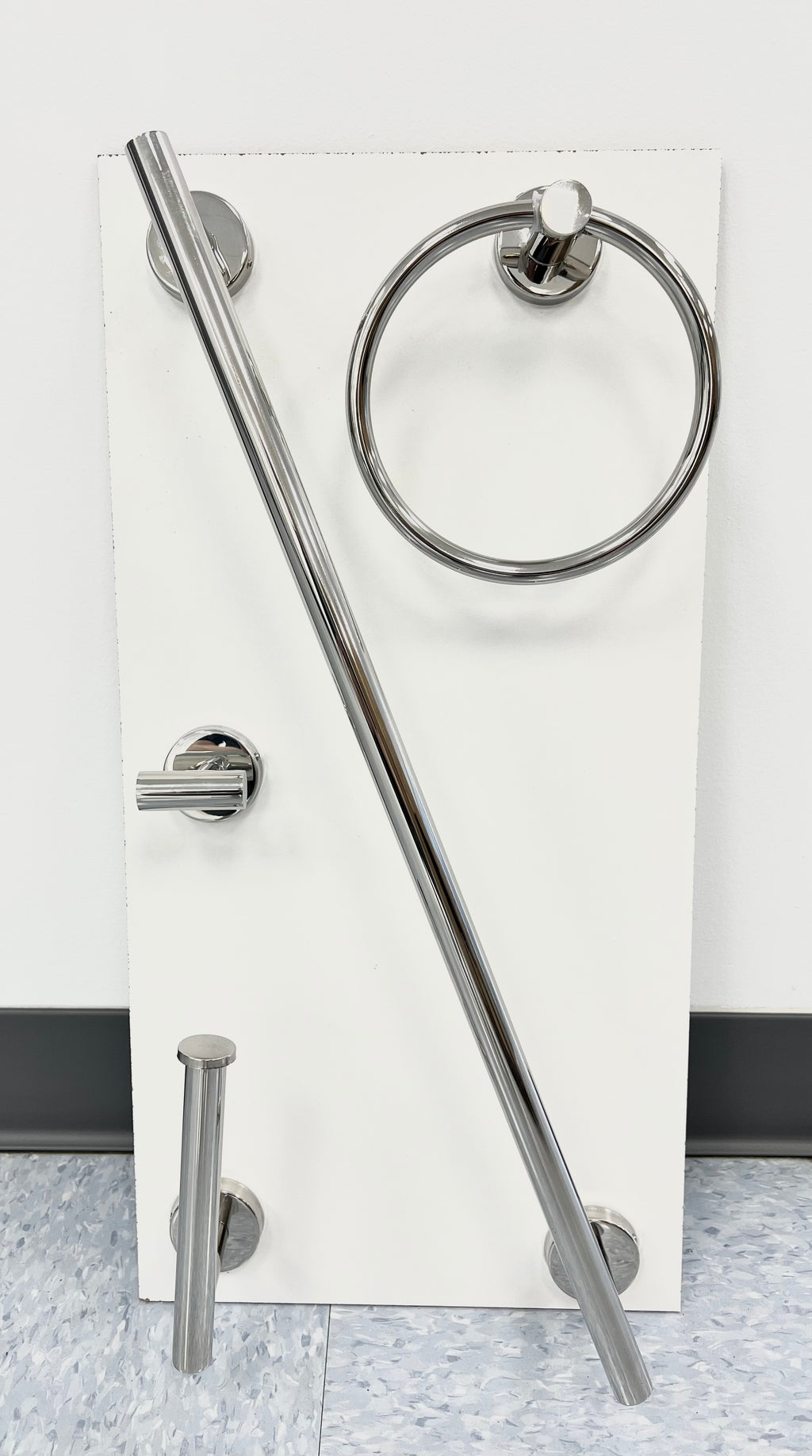 Bathroom Accessory Set - Round, Chrome image 0