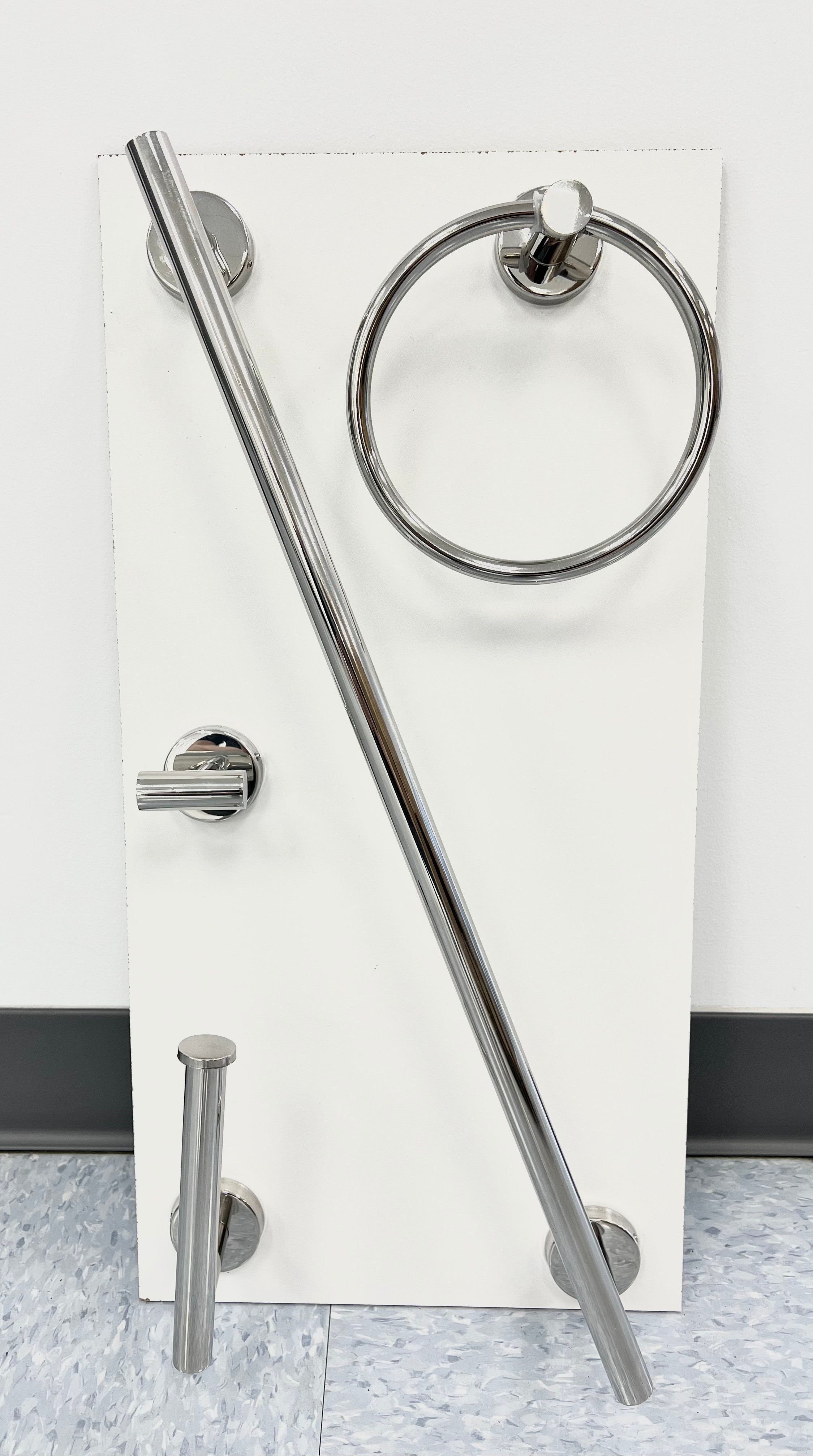 Bathroom Accessory Set - Round, Chrome image 0