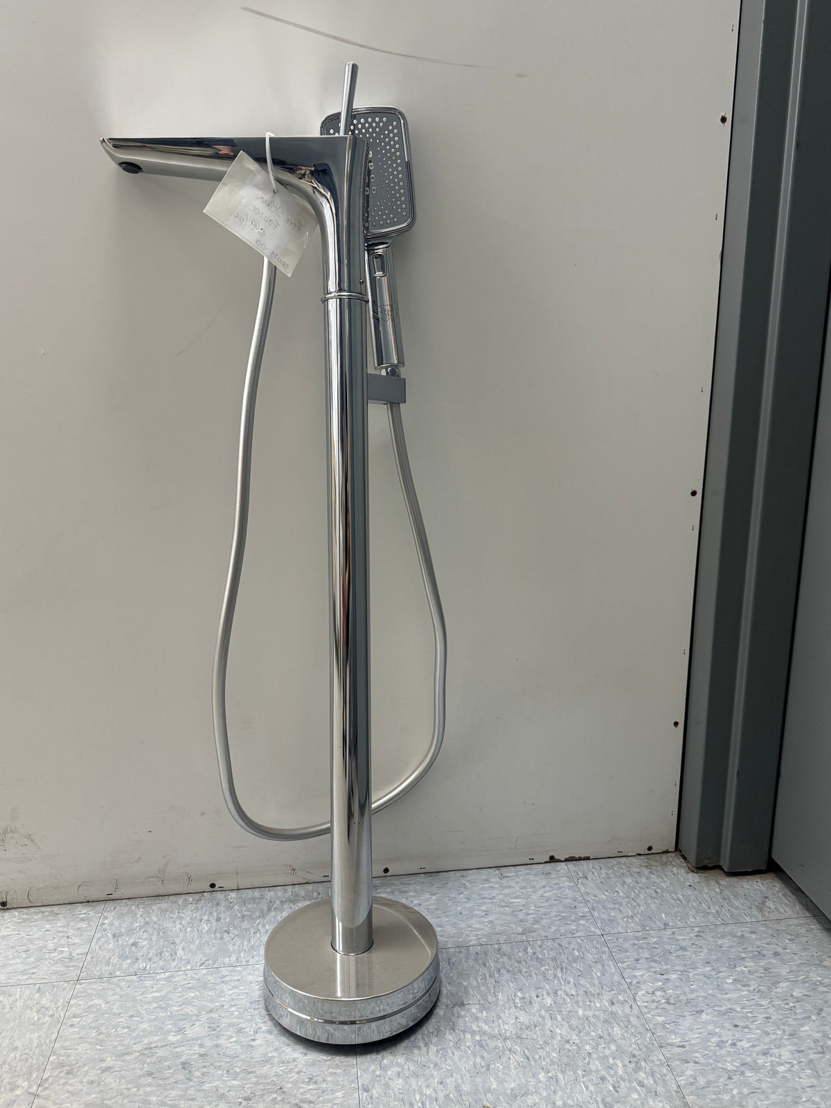 Free Stand Faucet image 0